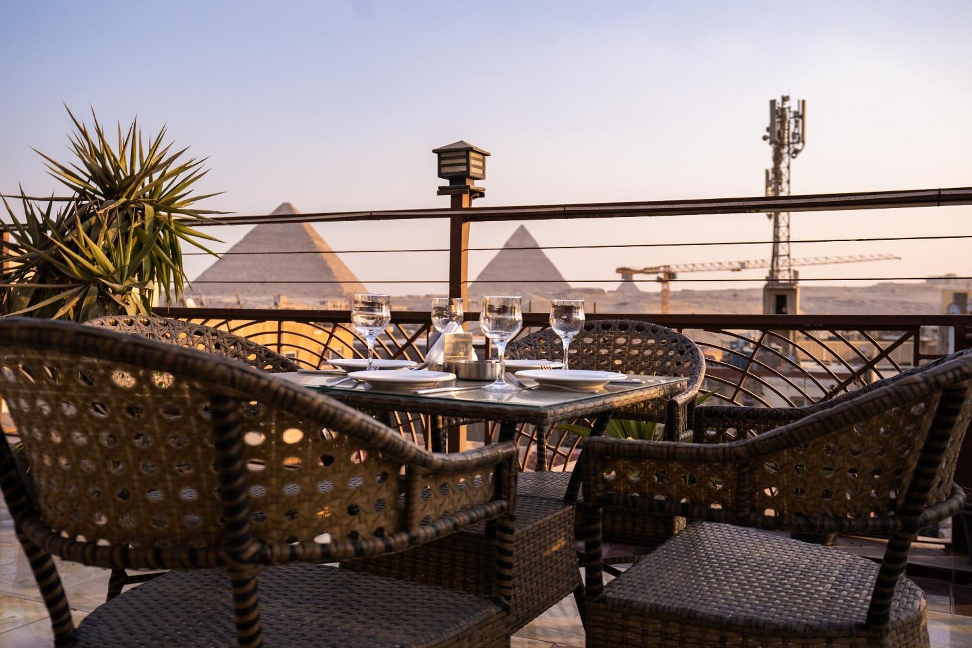 Pyramids Gem Plaza Hotel Kafrat al Jabal ภายนอก รูปภาพ