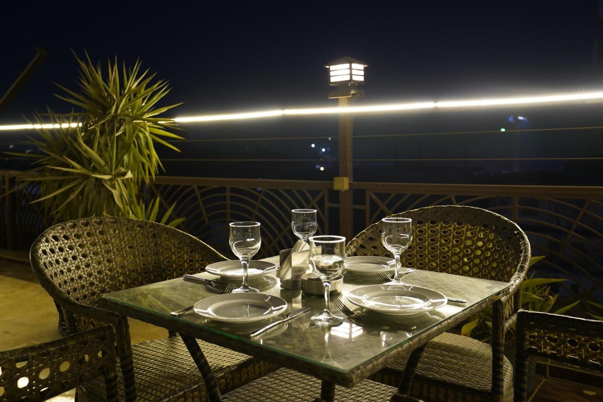 Pyramids Gem Plaza Hotel Kafrat al Jabal ภายนอก รูปภาพ
